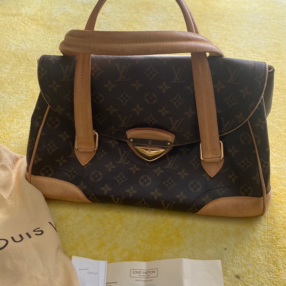 Louis Vuitton. Beverly Handbag GM - Picture 3 of 16